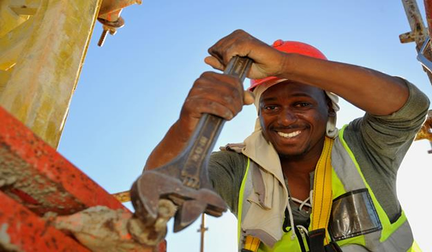 A worker on site at the FAW plant in Zone 2 of the Coega Industrial Development Zone. Source: Coega Development Corporation