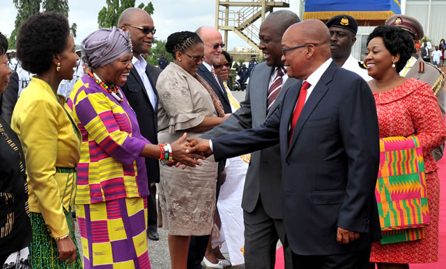 President Zuma and Ghanaian President Dramani Mahama shaking hands with SA High Commissioner to Ghana Jeanett Ndlovu and the SA delegation at the end of the State visit in Ghana. Source: GCIS