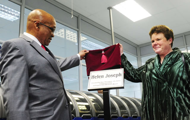 President Jacob Zuma and Jansie Niehaus representing family of Helen Joseph. Source: GCIS