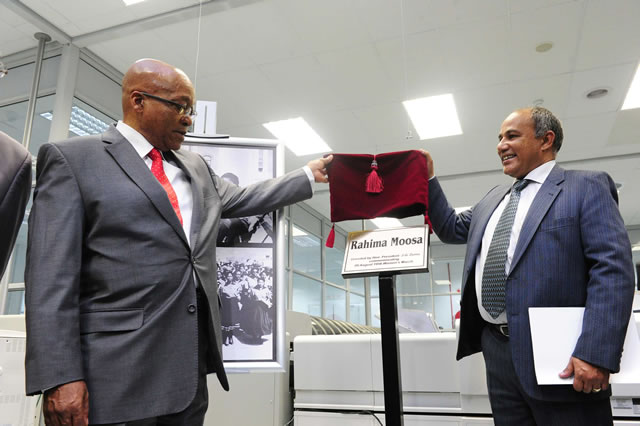 President Jacob Zuma and Fahdiel Moosa representing family of Rahima Moosa. Source: GCIS