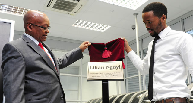 President Jacob Zuma and Nqaba Ngoyi representing family of Lillian Ngoyi. Source: GCIS