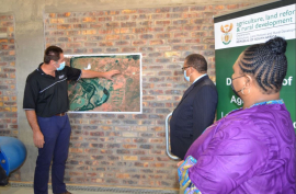 Agriculture, Land Reform and Rural Development Minister, Thoko Didiza, and Western Cape Agriculture MEC, Ivan Meyer, have officially commissioned the Ebenhaezer Irrigation Scheme in the West Coast District.