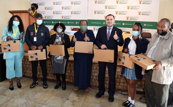 Minister Naledi Pandor hands over computers to Zinikeleni Secondary School in Mpumalanga