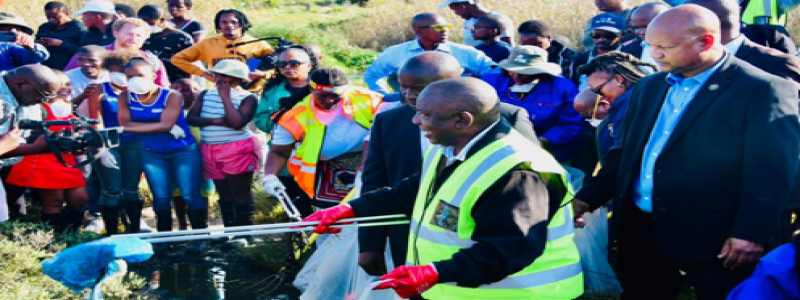 President Cyril Ramaphosa commemorating International Nelson Mandela Day by cleaning up Chetty River in Emlotheni Township, Veeplaas, as part of the Cleaning Rivers Campaign.