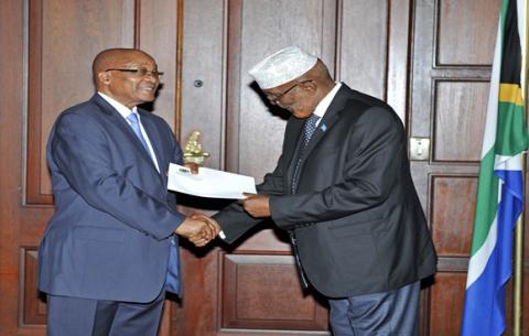 President Jacob Zuma receive Letters of Credence from Somalian Ambassador Sayid Hassan Sheriff Abdullahi. Source: DIRCO.