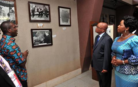 President Zuma during a tour of Kwame Nkrumah Mausoleum Museum. Source: GCIS