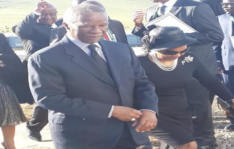 Former President Thabo Mbeki and his wife Zanele arrive at the Marquee in Qunu ahead of Nelson Mandela’s funeral. Source: SAnews
