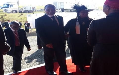  Rest in PeaceGuestGuestGuestBodyBodyBodyGraca n WinnieGraca n WinnieGraca n WinnieAircraftAircrafteldersGracaWinnieDaughterAirportAirportAirportAirportQunuBizosprepOverviewPrepQunucoffinCastroPrepposterOutsideairportCHINADignitariesQunuPrepguard Deputy President Kgalema Motlanthe and partner Gugu Mtshali arrive at the funeral of Nelson Mandela. Source: SAnews