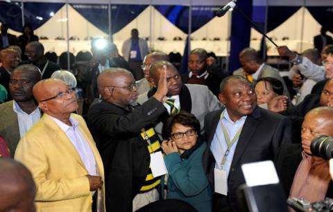 President Zuma with ANC Secretary General Gwede Mantashe, his deputy Jessie Duarte, ANC Treasurer General Zweli Mkhize and ANC Deputy President Cyril Ramaphosa at the IEC Results Operations Centre. Source: GCIS