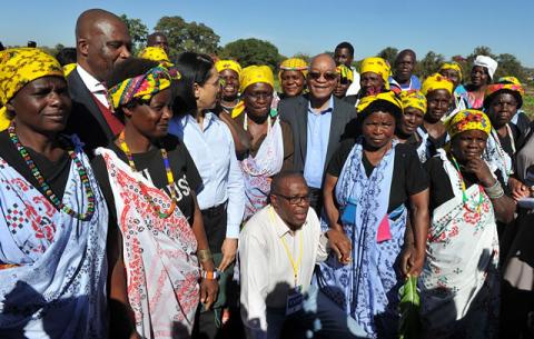 President Zuma with the Muyexe Macena Gardens women. Source: GCIS