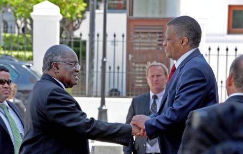 Namibian President Hifikepunye Pohamba with President Jacob Zuma addressing a press conference in Cape Town. Source: GCIS
