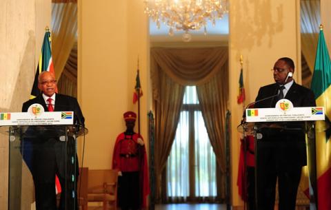 President Zuma and Senegalese President Sall brief the press at the Presidential Palace in Dakar. Source: GCIS