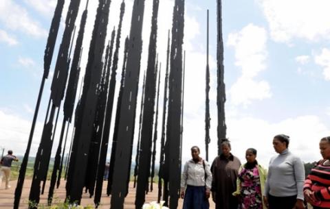 KwaZulu-Natal residents pay their respects to Madiba at the Mandela Capture Site outside Howick. Source: Reinhardt Hartzenberg