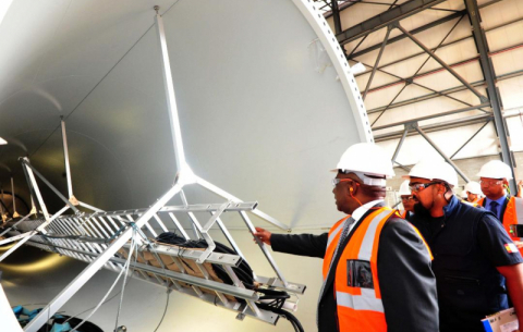 President Ramaphosa, with dti Minister Rob Davies, on a guided tour of the GRI Towers factory that forms part of the Special Economic Zone in Atlantis.