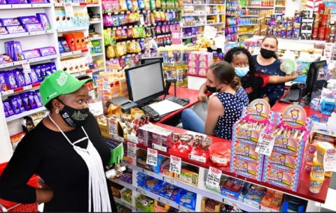 Deputy Minister in the Presidency, Thembi Siweya, on a Census 2022 activation in  Rusternburg.