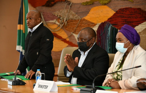 President Ramaphosa, alongside Premier Zikalala and Cogta Minister Dlamini Zuma, meet in KZN after the floods.