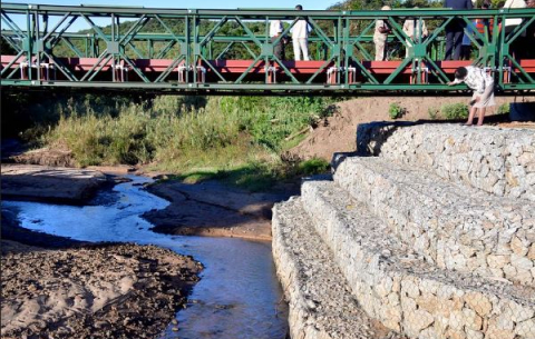 Handover of recently completed bridge to Empangeni community.