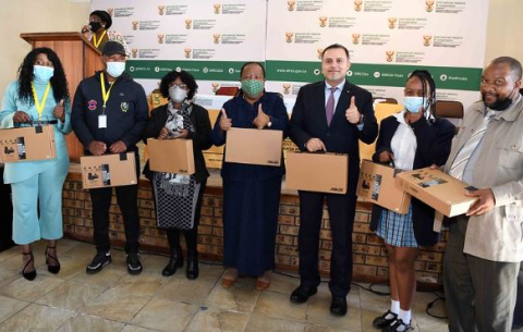 Minister Naledi Pandor hands over computers to Zinikeleni Secondary School in Mpumalanga
