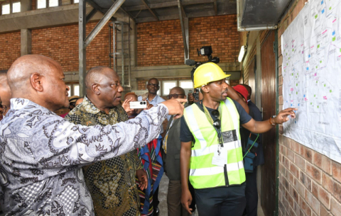President Ramaphosa and Water Minister Mchunu on a tour of the Nandoni Water Pump Station in Giyani.