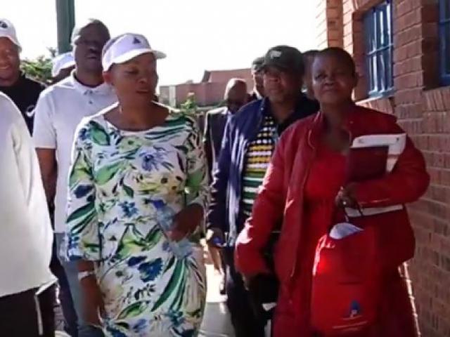 Communications Deputy Minister hands over cyber lab to Thusanang Primary School in Limpopo