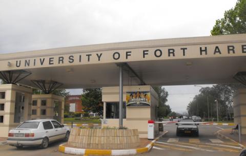 Mandela and ANC stalwart Oliver Tambo were expelled from the University of Fort Hare for taking part in a student protest. Source: SAnews