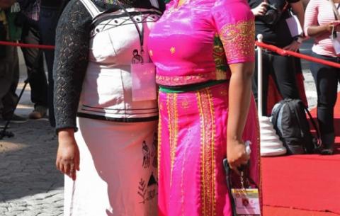 Belinda Ngaju and Nomsa Ndaba pose for photographers on arrival at Parliament. Source: GCIS