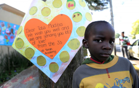 Messages of support for Former President Nelson Mandela at Medi-Clinic in Pretoria. Source: GCIS