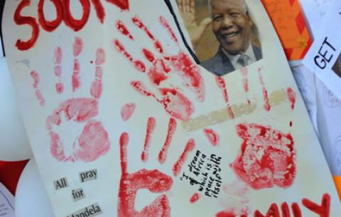Messages of support for Former President Nelson Mandela at Medi-Clinic in Pretoria. Source: GCIS
