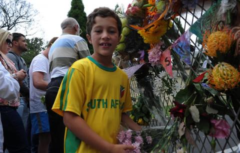 South Africans pay their last respects outside Madiba’s home in Houghton Johannesburg. Source: GCIS