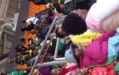 Crowds fill FNB Stadium for Mandela memorial. 