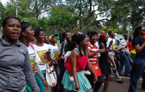 Members of the public waiting to board a bus to go see Madiba's remains at the Union Buildings. Source: GCIS
