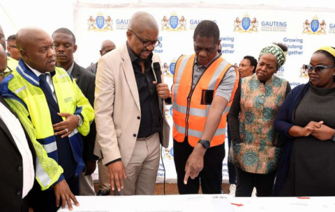 Deputy President Paul Mashatile on an District Development Model outreach in Sedibeng.