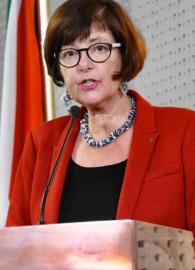 Minister Creecy.
