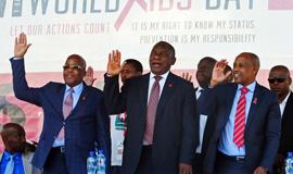 Health Minister Motsoaledi, Deputy President Ramaphosa and EC Premier Phumulo Masualle at the national World Aids Day commemoration in Mthatha.