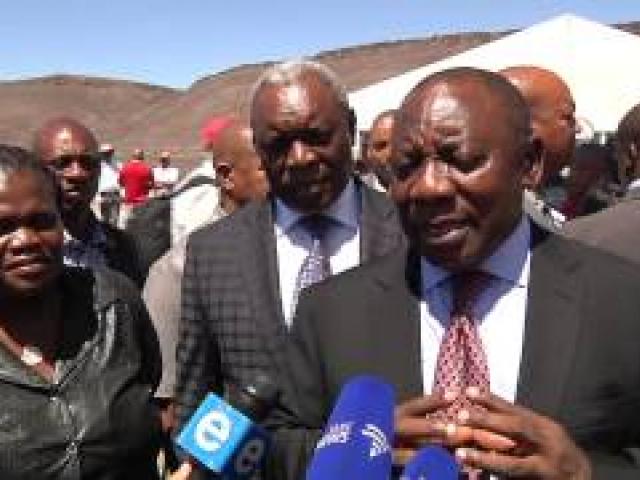 Deputy President visits SKA site