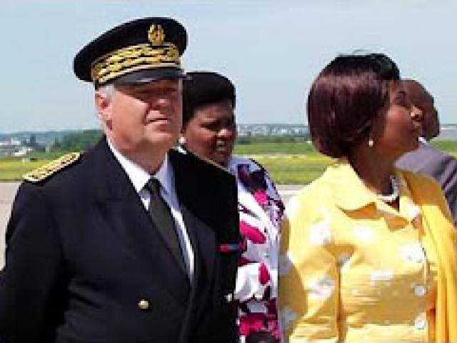 President Zuma arrives in France