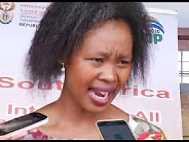 Deputy Minister Stella Ndabeni-Abrahams launches Darabe Junior Secondary School Cyberlab 