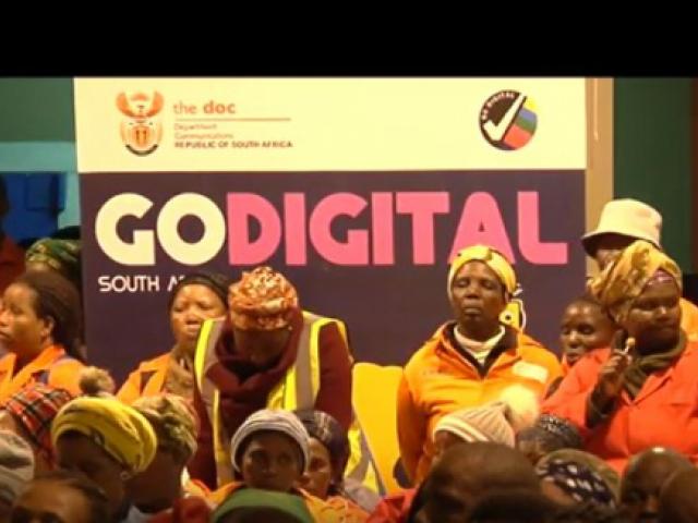 Minister Ndabeni-Abrahams on outreach in Mthatha.