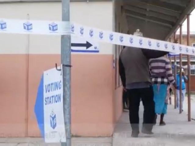 People of Sakhela in the Eastern Cape vote