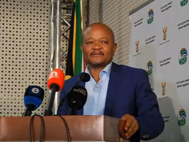 Water and Sanitation Minister reacts to allegations of incompetence against Rand Water