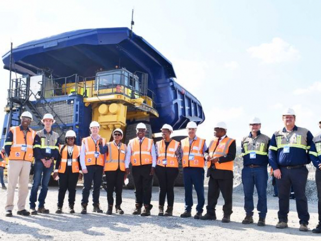 President Ramaphosa officiates the launch of Anglo American’s nuGen Zero Emission Haulage Solution
