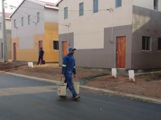 Human Settlements hands over 360 homes to beneficiaries in Isiphingo